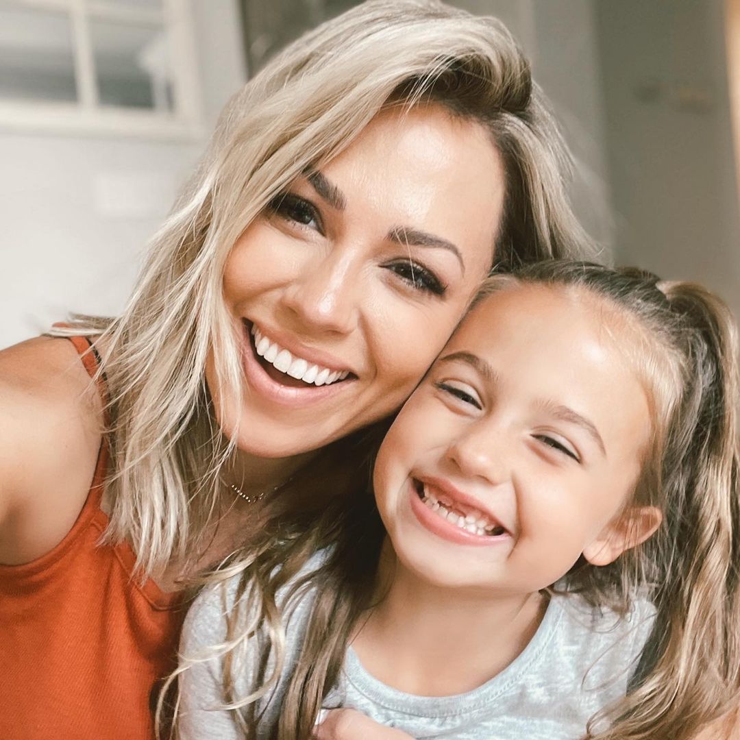 Jessica Hall and her daughter Sophie smiling.